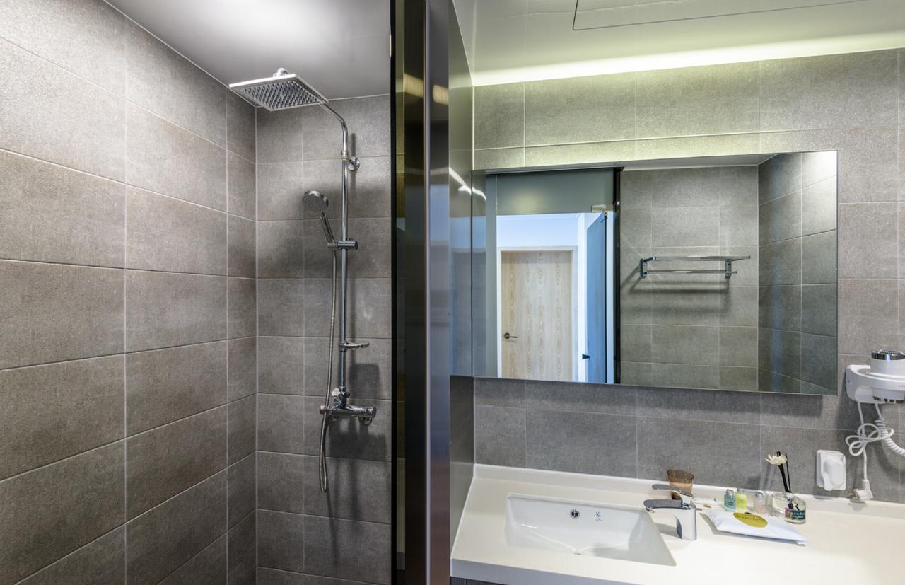 Thira Hotel Seogwipo Eksteriør billede