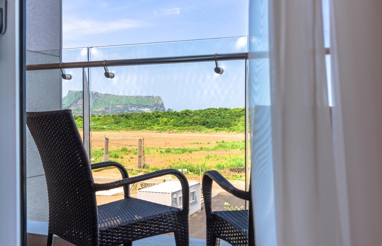 Thira Hotel Seogwipo Eksteriør billede