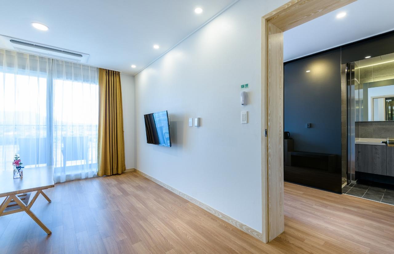 Thira Hotel Seogwipo Eksteriør billede