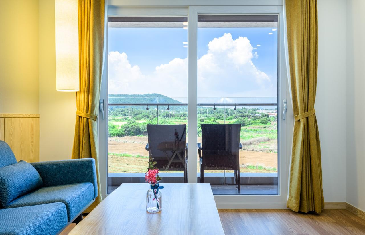 Thira Hotel Seogwipo Eksteriør billede