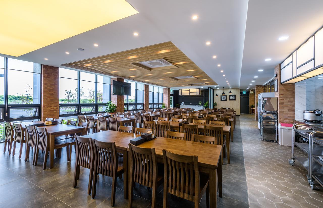 Thira Hotel Seogwipo Eksteriør billede